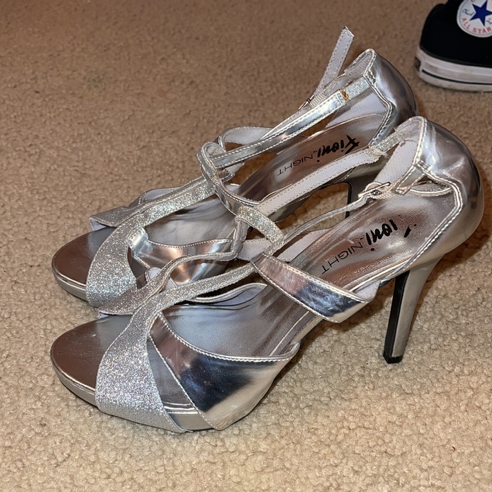 heels - Picture 2 of 4